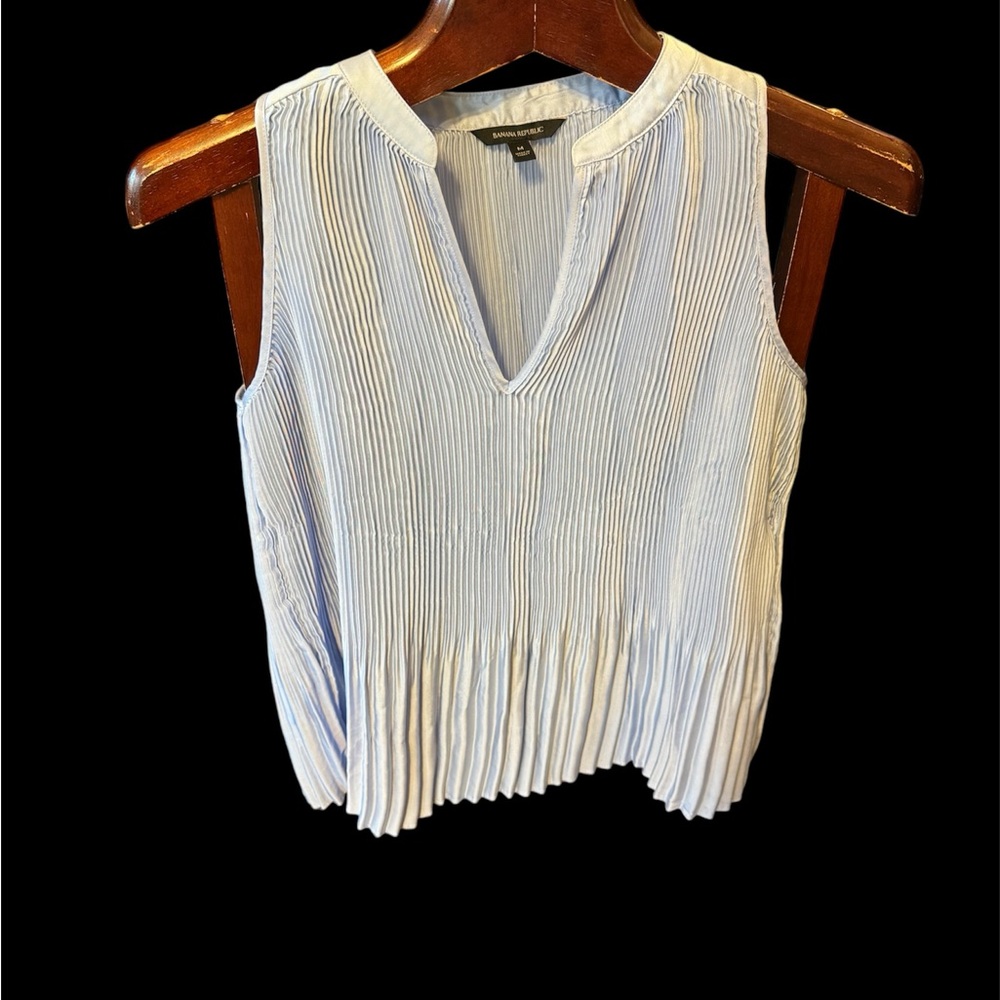 Banana Republic stretchy top size M used once light blue